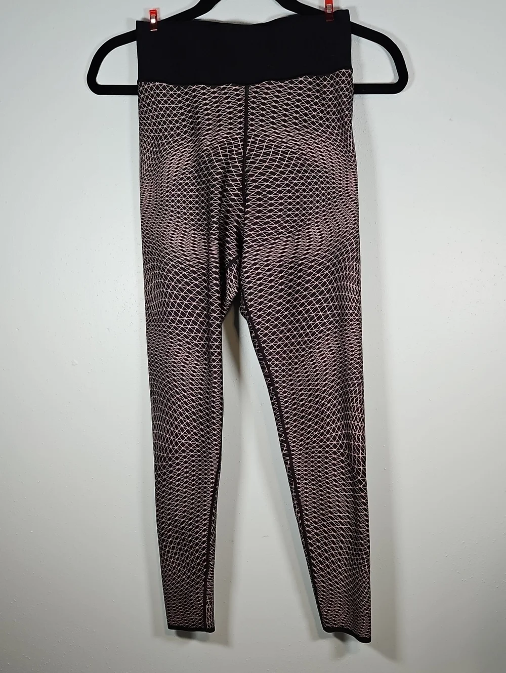 Ultracor Black Waistband Leggings with Pink Geometric Mesh Pattern